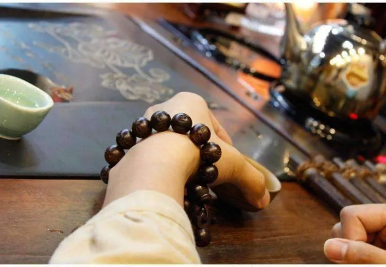 Hand-carved Peachwood Malas Tibetan Buddhist Prayer Bracelet